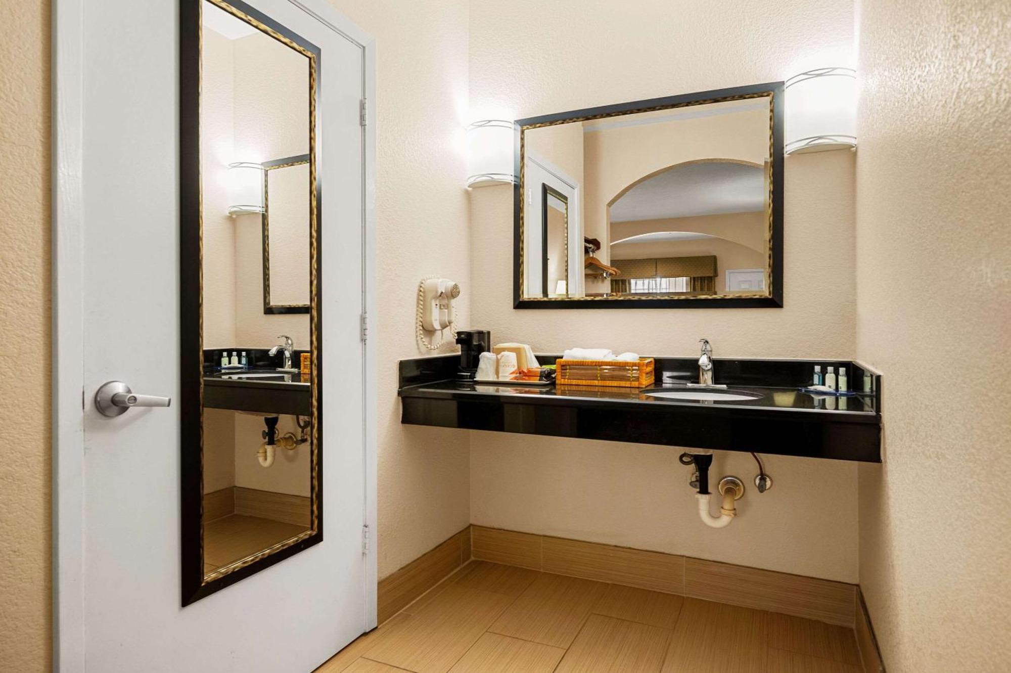 Quality Inn & Suites Cypress Zewnętrze zdjęcie