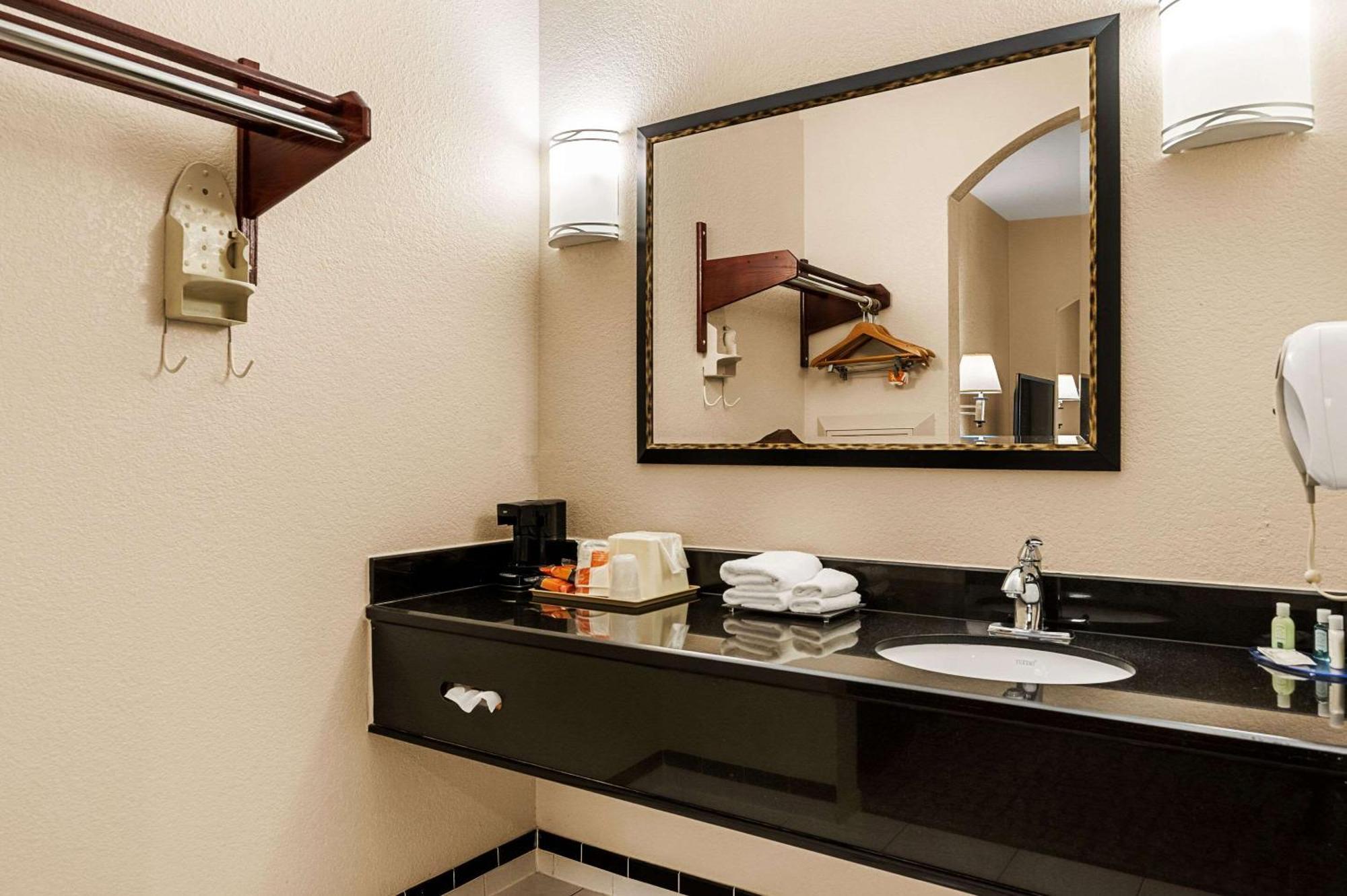 Quality Inn & Suites Cypress Zewnętrze zdjęcie